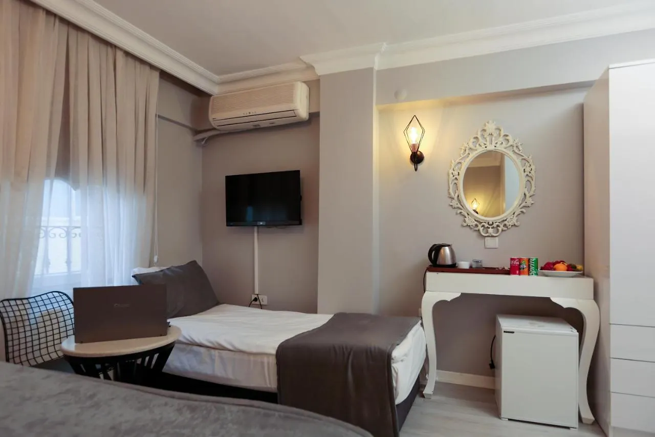 Nova City Hotel Istanbul 3*,