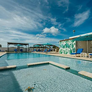 lux-villas.comcaribbean.com/