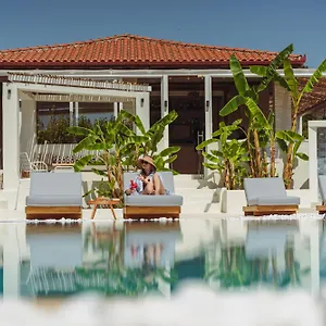 https://ampelia-studios.hotelschalkidiki.net